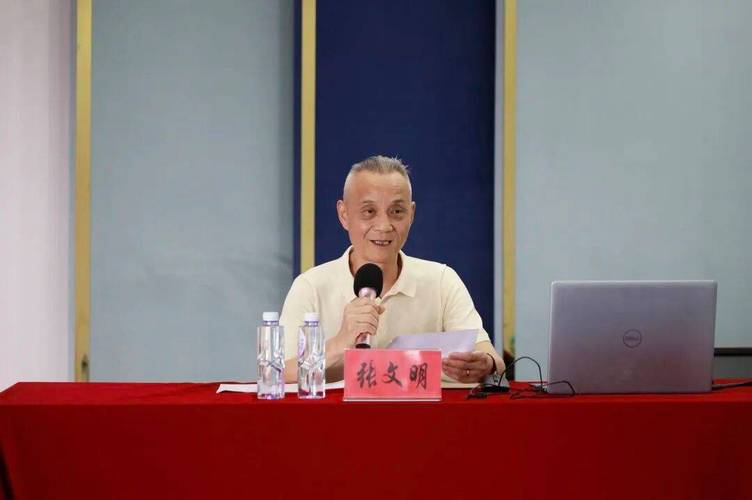 京嵘科技创始人张文明受邀为经济条线作专题分享 携手“小老虎·知联科技”共话数字新动能